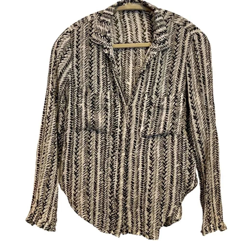 Bella Dahl BLACK and gray lightweight blouse with #design size extra small